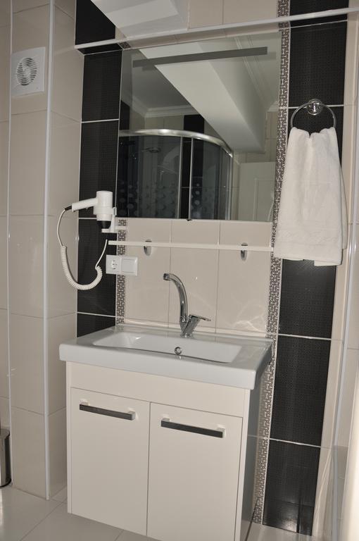 Hotel Iscen Mustafakemalpaşa Εξωτερικό φωτογραφία
